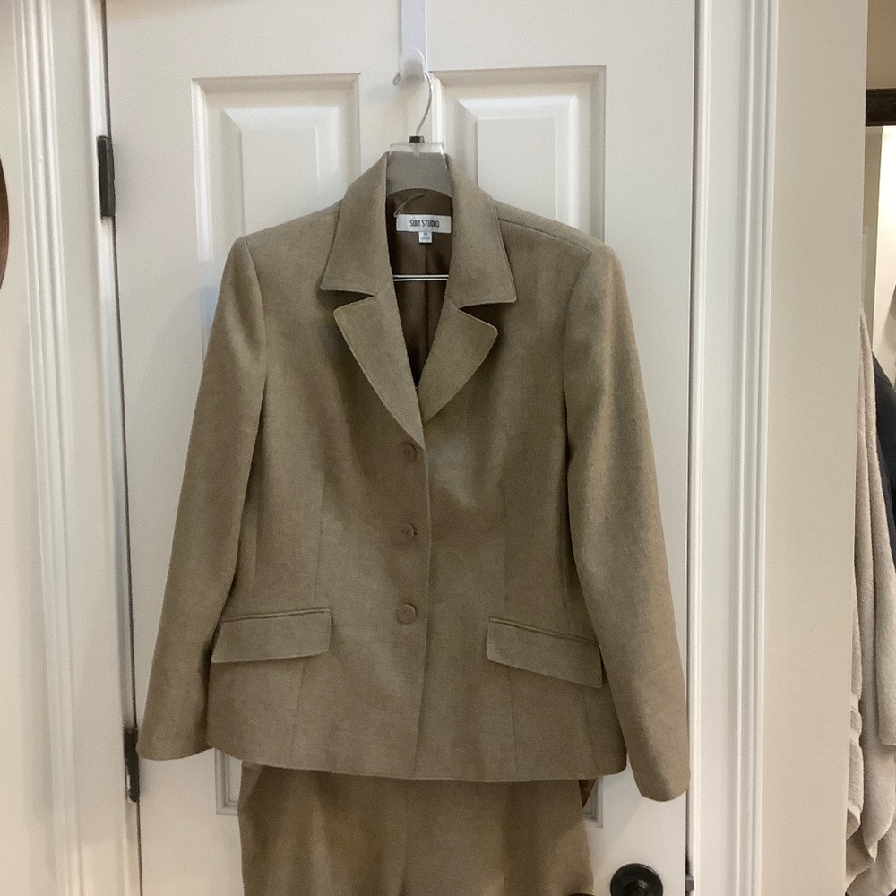 Tall women’s pant suit